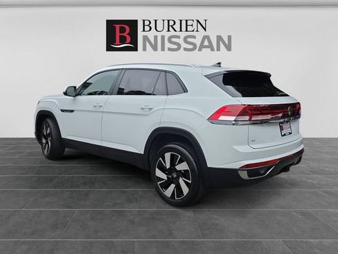Used 2024 Volkswagen Atlas Cross Sport SE AWD/4WD image 3