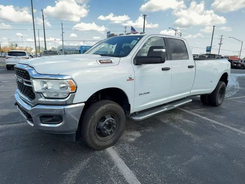 Used 2024 RAM 3500 Big Horn AWD/4WD image 4