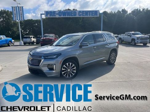 Used 2023 Chevrolet Traverse Premier w/ LPO, Floor Liner Package image 1