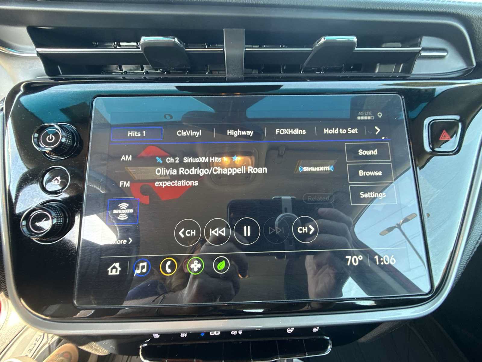 Certified 2023 Chevrolet Bolt LT w/ Infotainment Package FWD image 13
