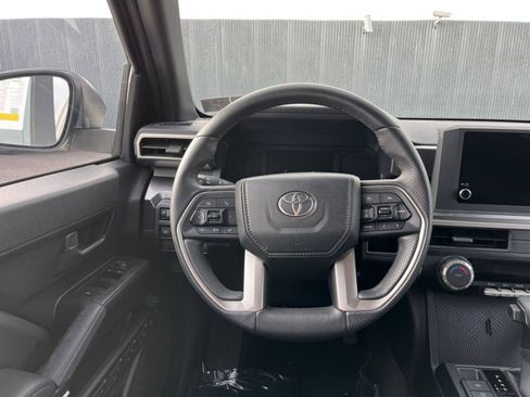 Used 2025 Toyota 4Runner SR5 image 28