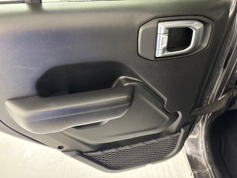 Used 2025 Jeep Wrangler Unlimited Sport AWD/4WD image 20