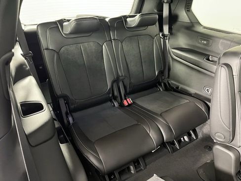 New 2025 Jeep Grand Cherokee L Altitude image 30