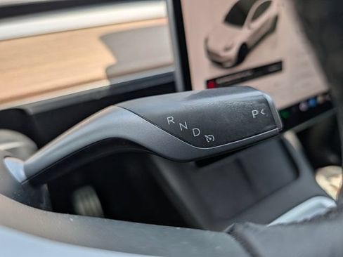 Used 2023 Tesla Model Y Performance AWD/4WD image 18