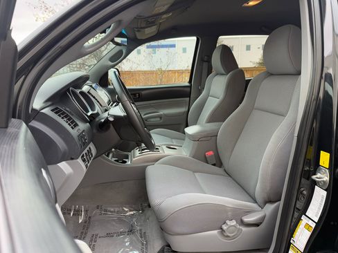 Used 2010 Toyota Tacoma 4x4 Double Cab image 14