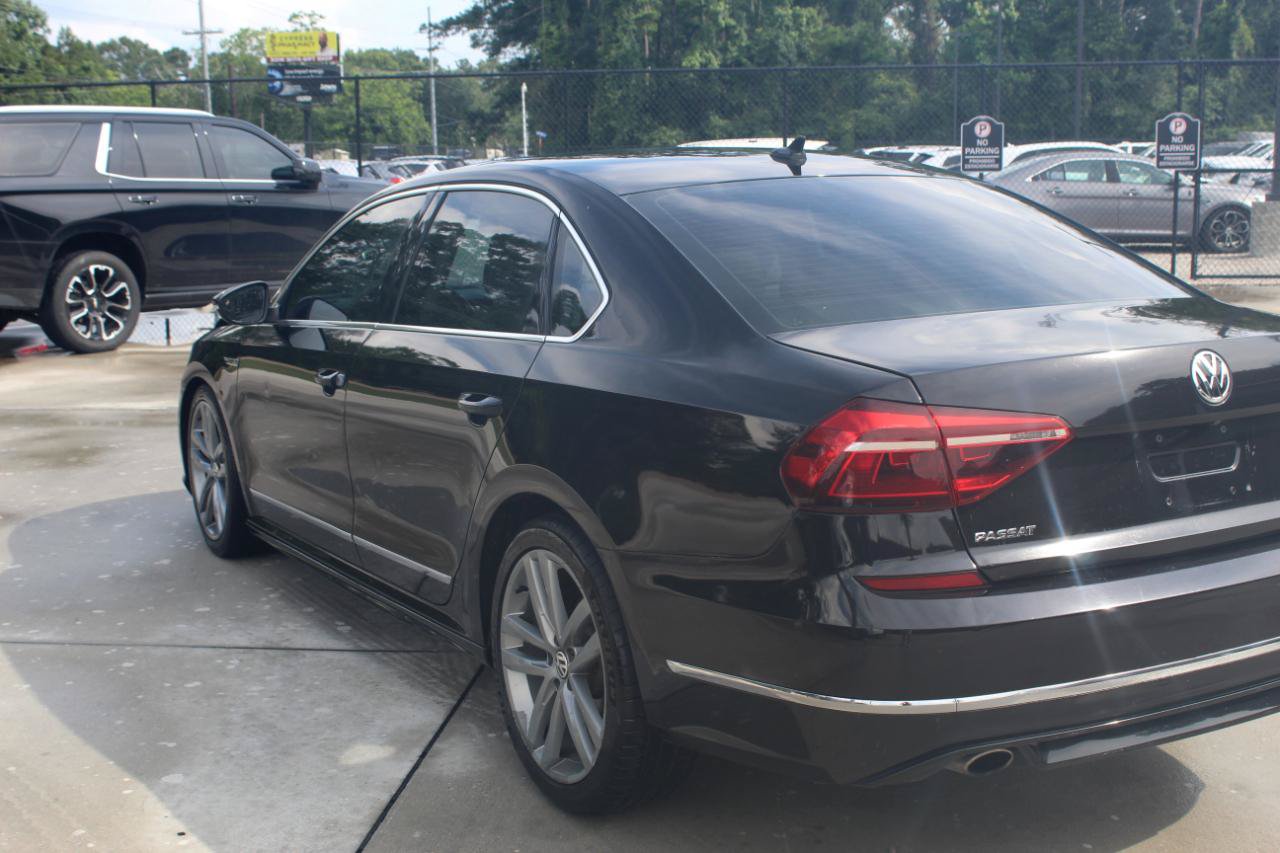 Used 2017 Volkswagen Passat 1.8T R-Line FWD image 8