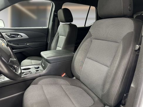 Used 2022 Chevrolet Traverse LT w/ LPO, Floor Liner Package AWD/4WD image 7