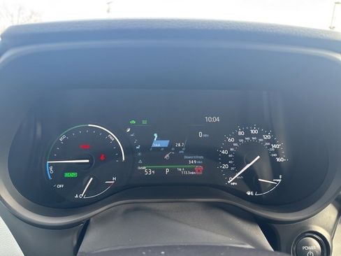 Used 2025 Toyota Sienna XLE image 17