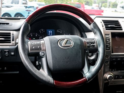 Used 2019 Lexus GX 460 Premium AWD/4WD image 6