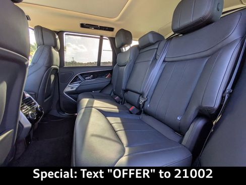 Used 2023 Land Rover Range Rover SE image 15