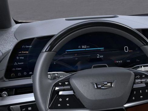 New 2026 Cadillac Optiq Luxury 2 image 18