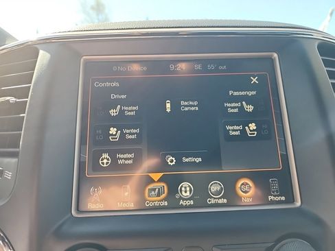 Used 2017 Jeep Grand Cherokee Overland AWD/4WD image 22