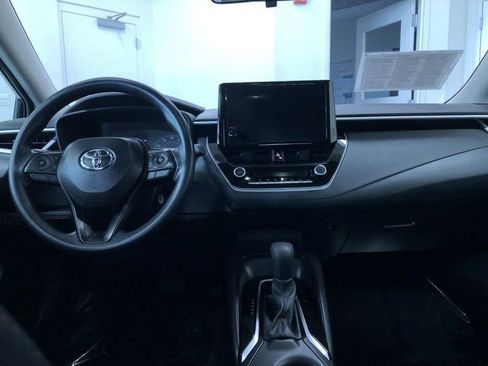 Certified 2025 Toyota Corolla LE image 17