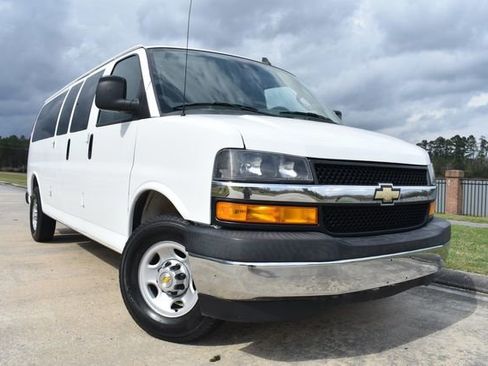 Used 2020 Chevrolet Express 3500 LT w/ LT Preferred Equipment Group image 1