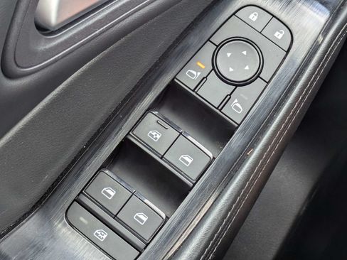 Used 2024 Nissan Rogue SV FWD image 24