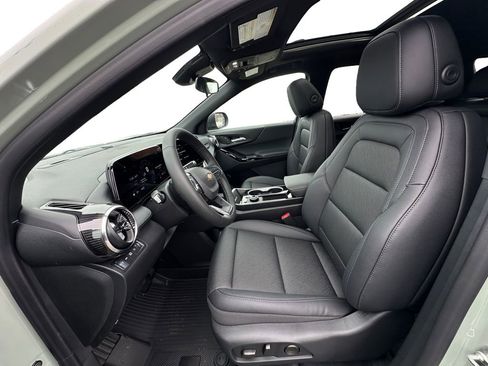 New 2026 Chevrolet Equinox LT w/ Convenience Package II image 9