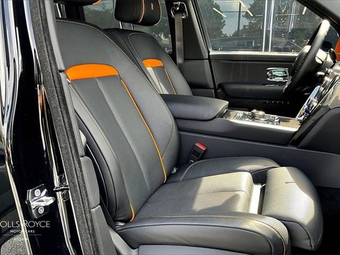 Certified 2025 Rolls-Royce Cullinan Black Badge image 11