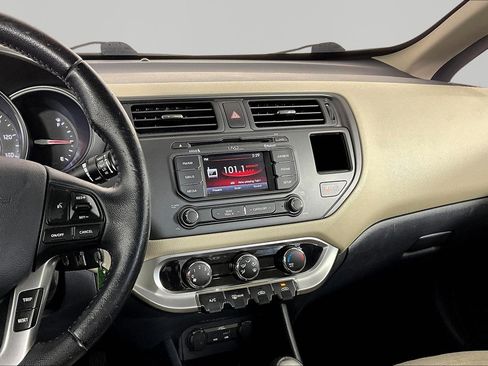 Used 2013 Kia Rio EX w/ Convenience Pkg image 10