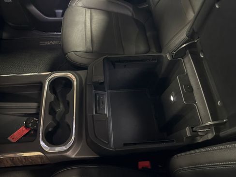 Used 2022 GMC Sierra 1500 Denali w/ Denali Premium Package image 26