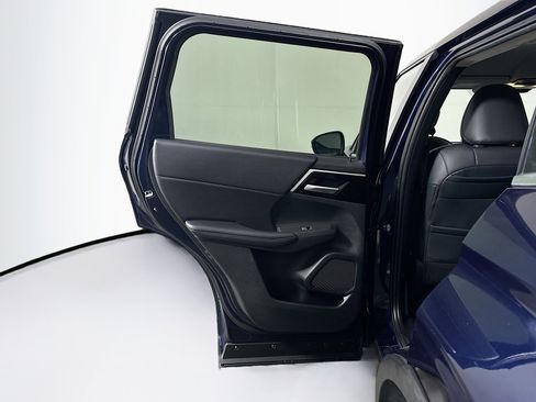 Used 2024 Mitsubishi Outlander SE AWD/4WD image 26