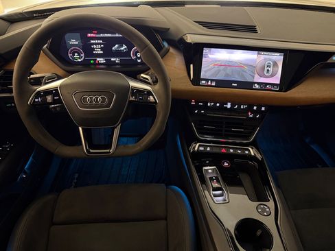 Used 2023 Audi e-tron GT Prestige w/ Prestige Package image 29