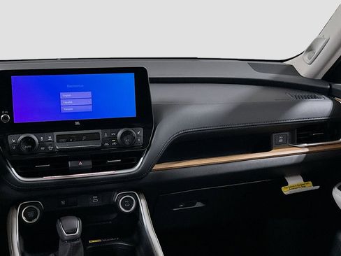 New 2026 Toyota Grand Highlander FWD image 24