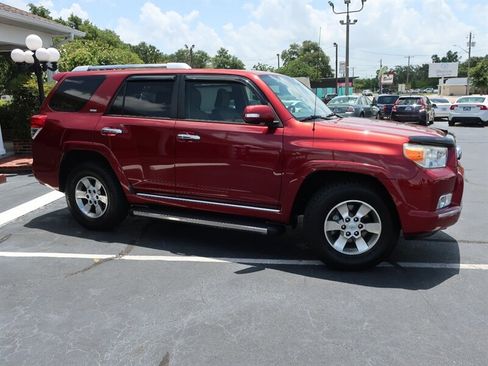 Used 2012 Toyota 4Runner SR5 image 4