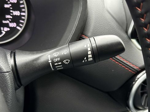 Used 2025 Nissan Sentra SR FWD image 12