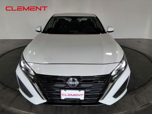 Used 2023 Nissan Altima 2.5 S image 3
