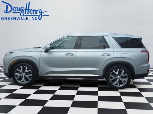 Used 2022 Hyundai Palisade SEL w/ 8P Bench Seat Package FWD image 2