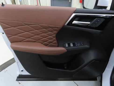 New 2025 Mitsubishi Outlander SEL image 9