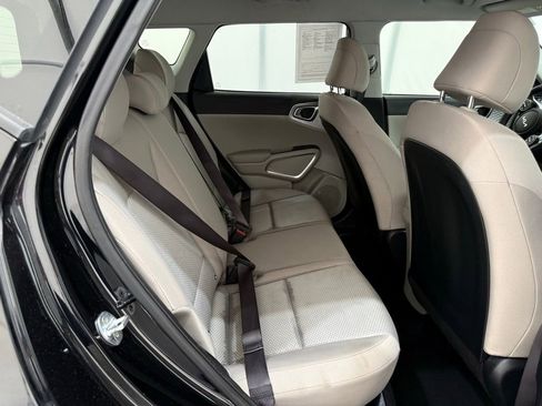 Used 2023 Kia Soul LX image 20