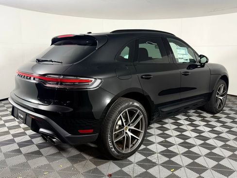 Certified 2026 Porsche Macan AWD/4WD image 7