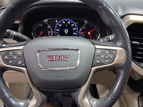 Used 2022 GMC Acadia Denali w/ Denali Technology Package image 13