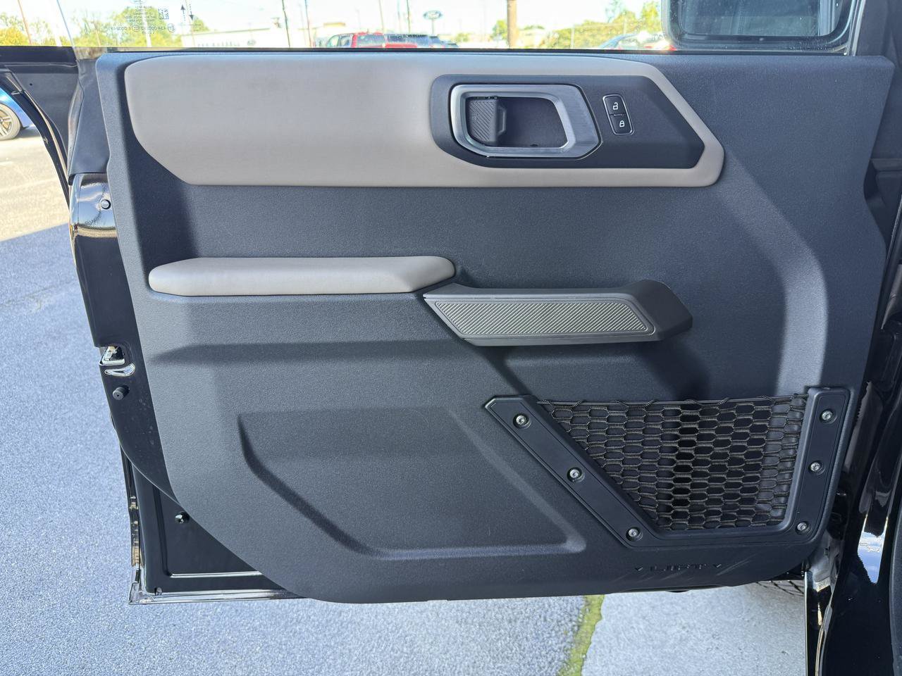Used 2023 Ford Bronco Wildtrak AWD/4WD image 15