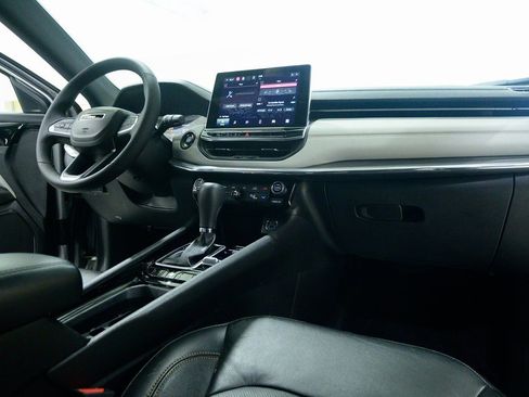 Used 2023 Jeep Compass Limited image 14