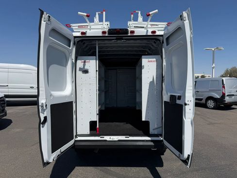 Used 2025 RAM ProMaster 2500 FWD image 19