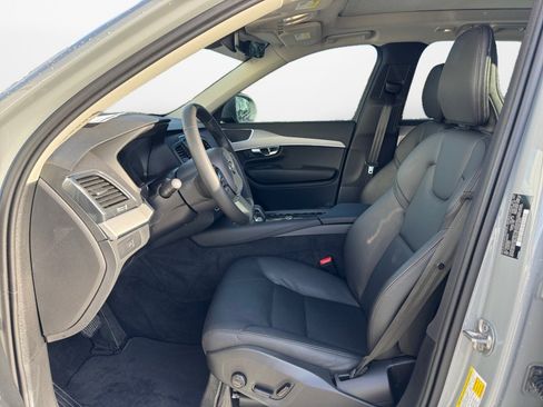 Certified 2025 Volvo XC90 B5 Core AWD/4WD image 9