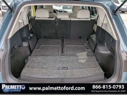 Used 2021 Volkswagen Tiguan SE w/ Panoramic Sunroof Package FWD image 13