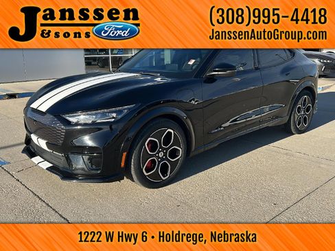 Used 2021 Ford Mustang Mach-E GT image 2