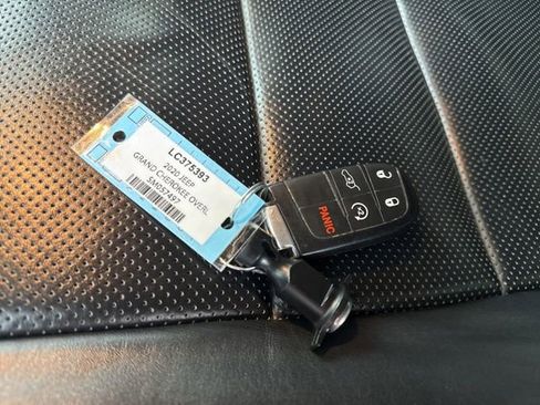 Used 2020 Jeep Grand Cherokee Overland image 34