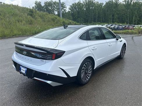 New 2025 Hyundai Sonata Limited image 5