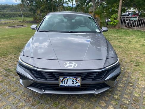 Certified 2024 Hyundai Elantra SEL FWD image 2