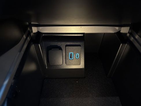 Used 2023 Ford Explorer XLT w/ Equipment Group 202A image 22