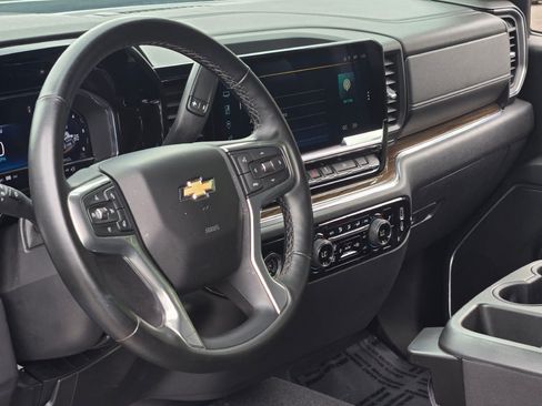 Certified 2023 Chevrolet Silverado 1500 LT AWD/4WD image 24