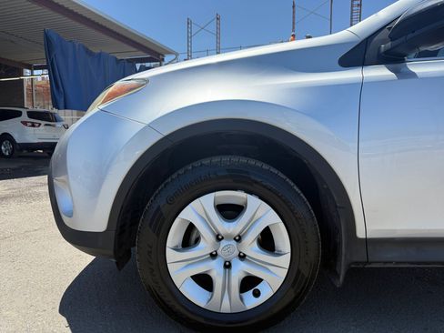 Used 2014 Toyota RAV4 LE FWD image 10