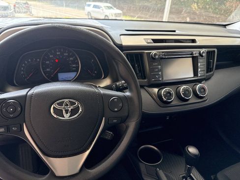 Used 2015 Toyota RAV4 LE AWD/4WD image 5