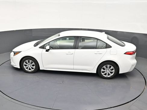Used 2025 Toyota Corolla LE FWD image 13