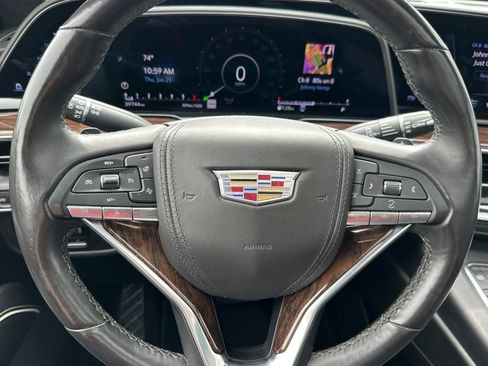 Used 2023 Cadillac Escalade Premium Luxury Platinum AWD/4WD image 30