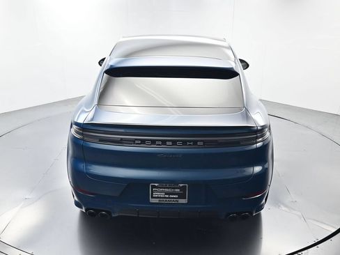 Certified 2025 Porsche Cayenne Coupe AWD/4WD image 35